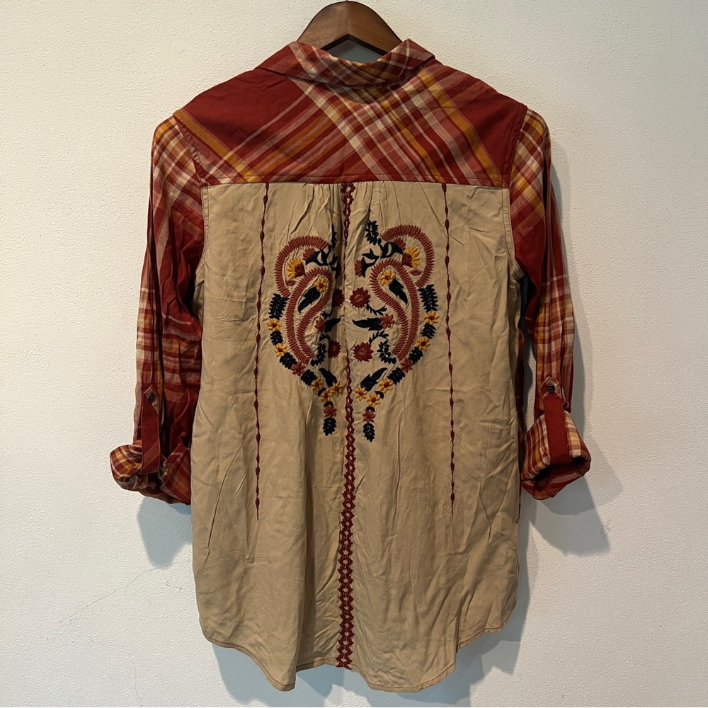 Natural Reflections Plaid Tie Sleeve Embroidered Back Panel Shirt - Picture 8 of 10